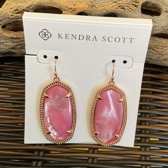 Kendra Scott Jewelry - Kendra Scott Elle Gold Drop Earrings in Rose Quartz